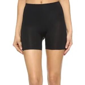 NWT SPANX Womens Lightweight Layer Short